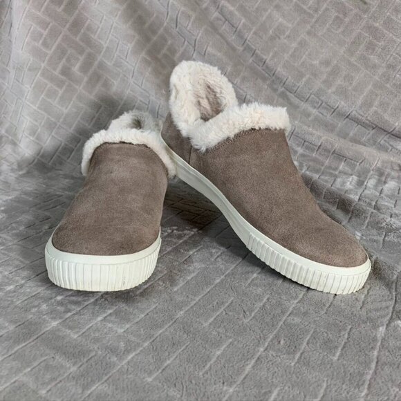 Timberland Shoes - Timberland Women 8.5 Slip On Sneakers Taupe Beige Suede Skyla Bay Faux Fur Lined